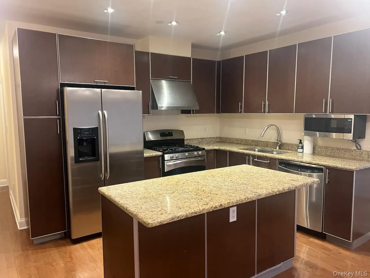 337 Park Crescent, New York, NY, 2 Bedrooms Bedrooms, 6 Rooms Rooms,2 BathroomsBathrooms,Residential Lease,For Rent,Park,0,969473 337 Park Crescent, New York, NY, 2 Bedrooms Bedrooms, 6 Rooms Rooms,2 BathroomsBathrooms,Residential Lease,For Rent,Park,0,969473