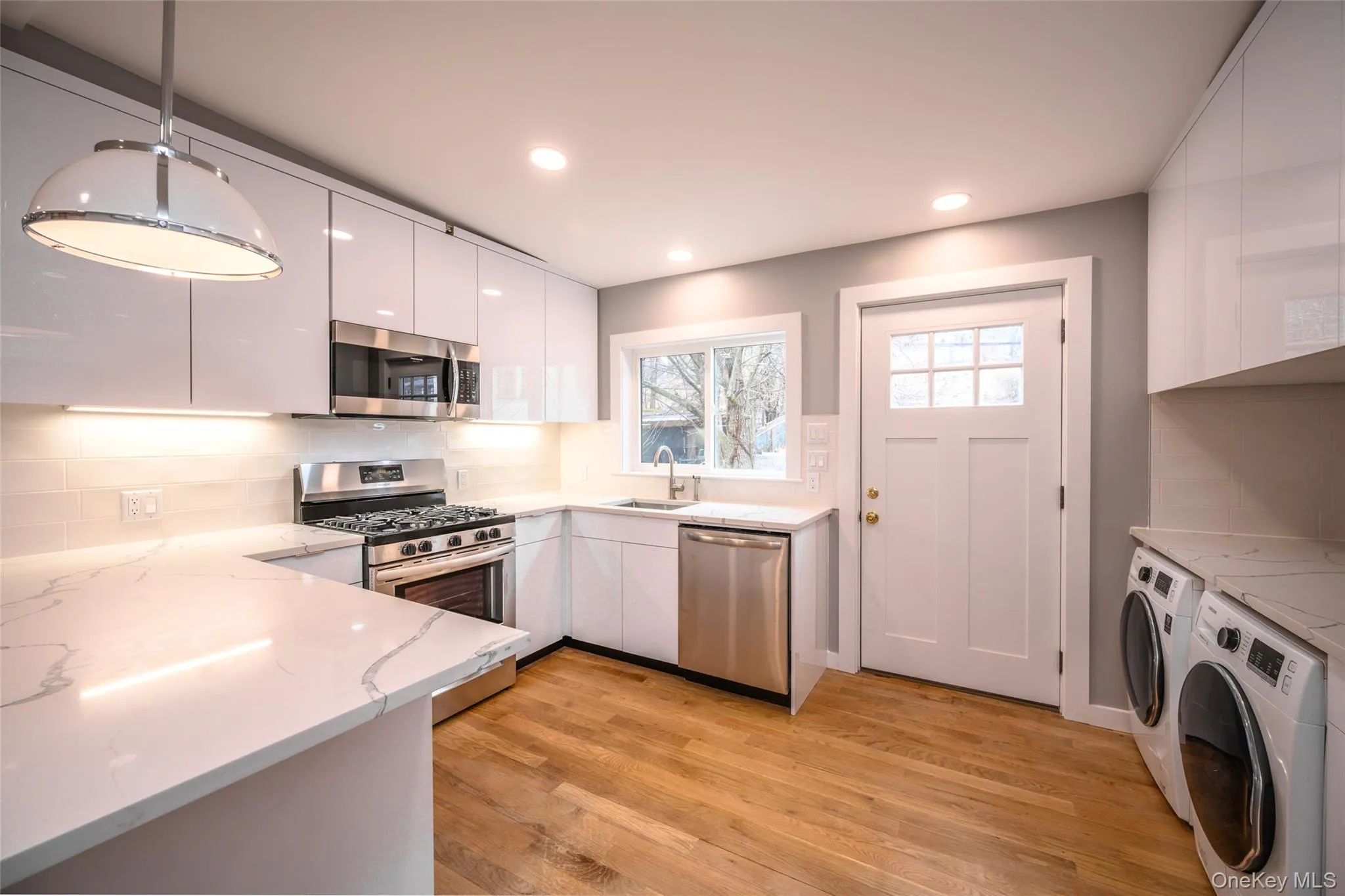 86 Main Street, Greenburgh, NY, 2 Bedrooms Bedrooms, 4 Rooms Rooms,1 BathroomBathrooms,Residential Lease,For Rent,Main,0,969494 86 Main Street, Greenburgh, NY, 2 Bedrooms Bedrooms, 4 Rooms Rooms,1 BathroomBathrooms,Residential Lease,For Rent,Main,0,969494