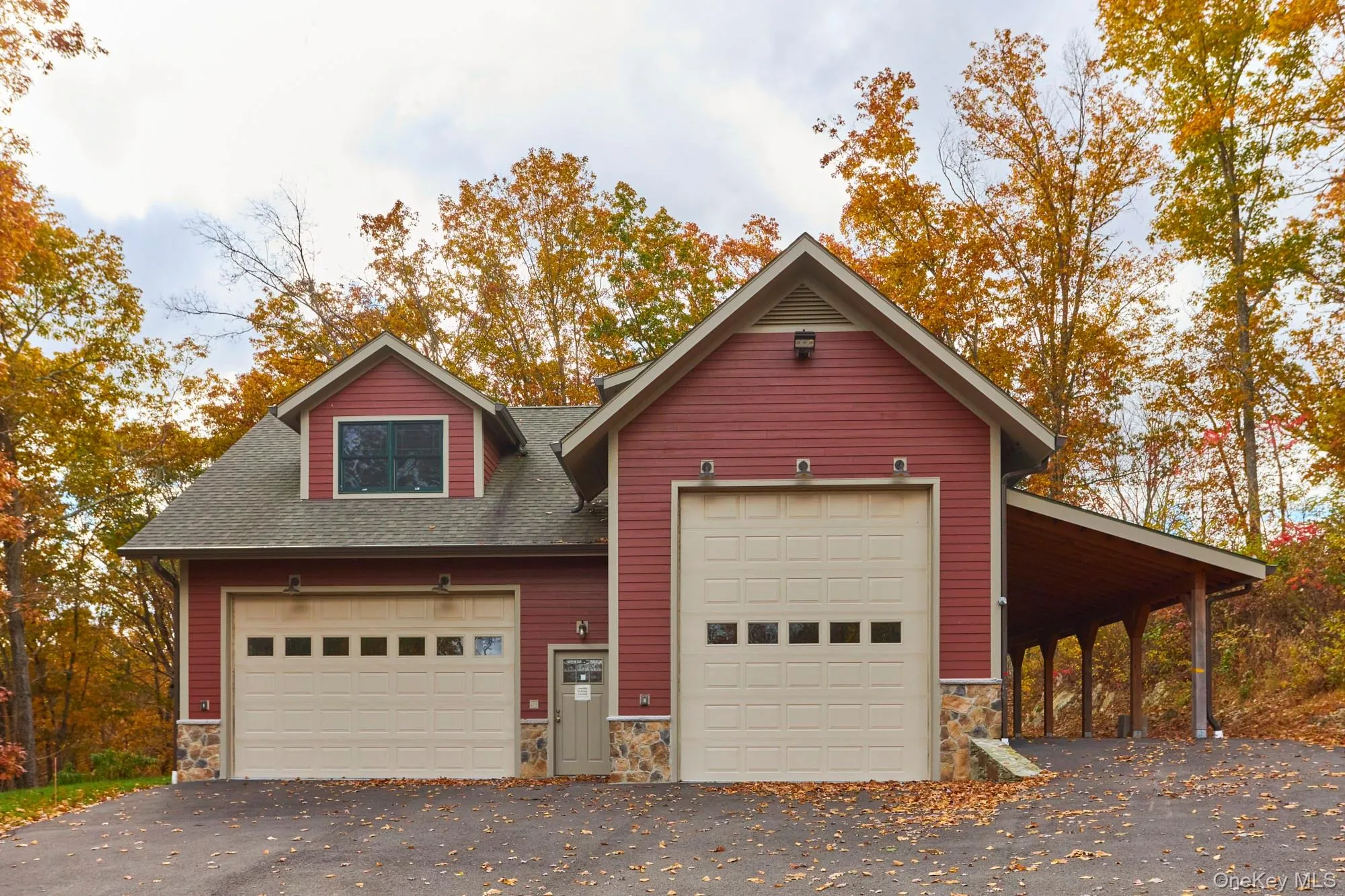 Detached 8 Car Garage with 2 Car Carport Detached 8 Car Garage with 2 Car Carport