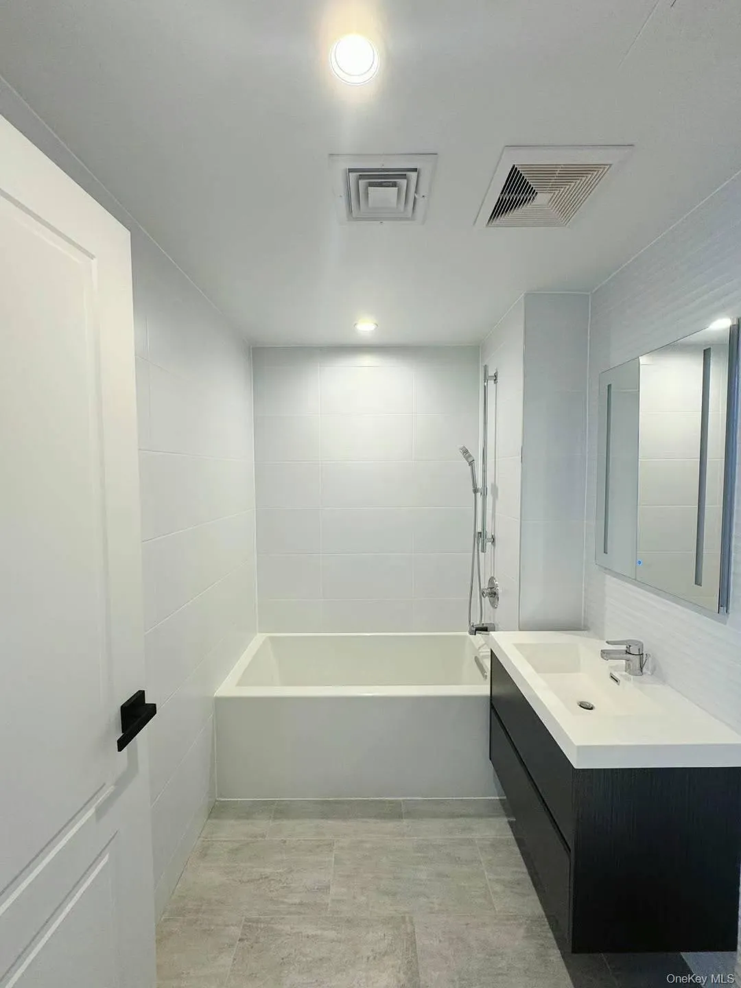 9729 64th Road, New York, NY, 1 Bedroom Bedrooms, 4 Rooms Rooms,1 BathroomBathrooms,Residential Lease,For Rent,64th,0,969521 9729 64th Road, New York, NY, 1 Bedroom Bedrooms, 4 Rooms Rooms,1 BathroomBathrooms,Residential Lease,For Rent,64th,0,969521