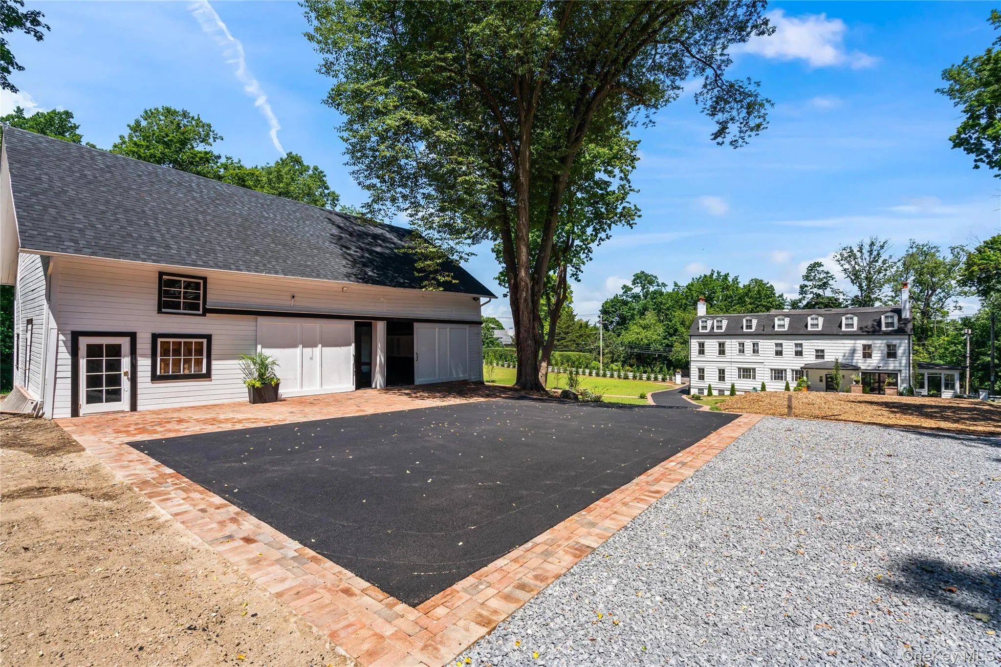 Barn and Parking Area. Barn and Parking Area.