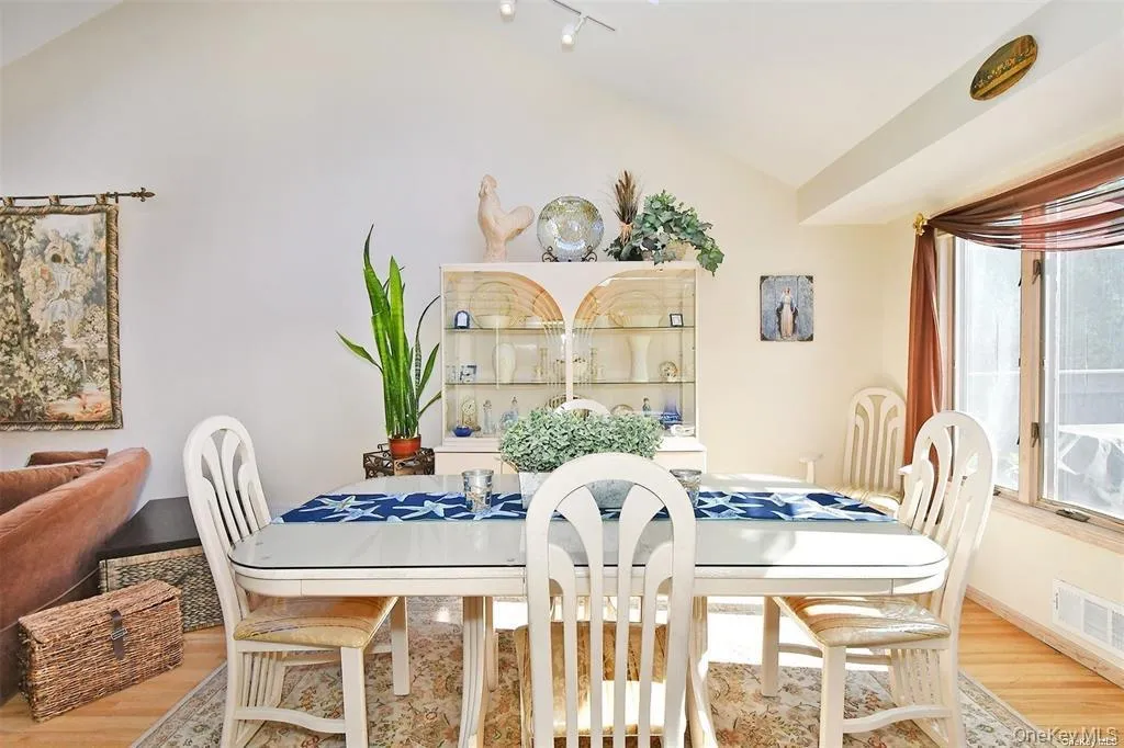 1603 Anita Lane, Hempstead, NY, 4 Bedrooms Bedrooms, 9 Rooms Rooms,2 BathroomsBathrooms,Residential,For Rent,Anita,0,969534 1603 Anita Lane, Hempstead, NY, 4 Bedrooms Bedrooms, 9 Rooms Rooms,2 BathroomsBathrooms,Residential,For Rent,Anita,0,969534