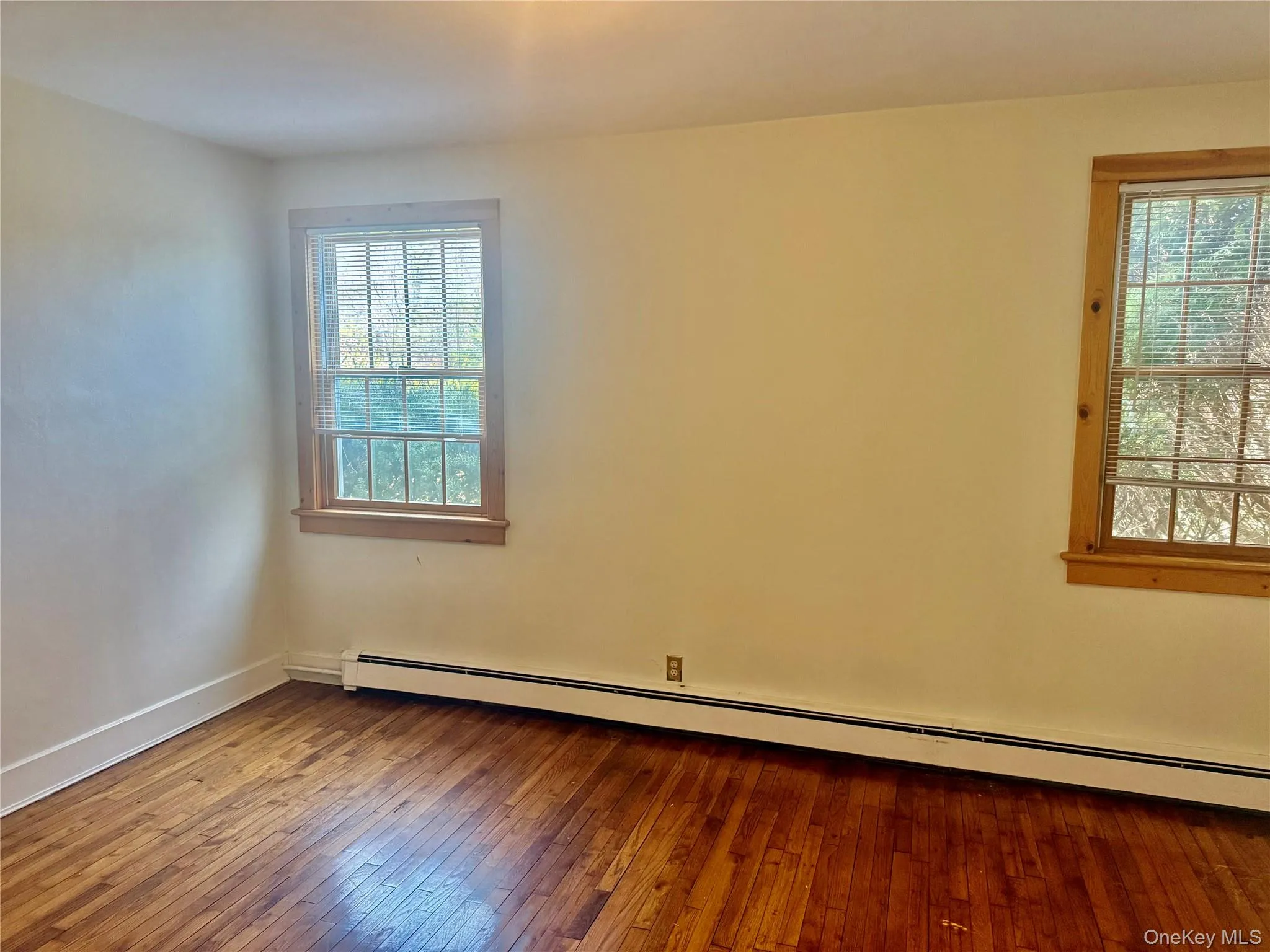 953 Ripley Lane, Oyster Bay, NY, 1 Bedroom Bedrooms, 4 Rooms Rooms,1 BathroomBathrooms,Residential Lease,For Rent,Ripley,0,969554 953 Ripley Lane, Oyster Bay, NY, 1 Bedroom Bedrooms, 4 Rooms Rooms,1 BathroomBathrooms,Residential Lease,For Rent,Ripley,0,969554