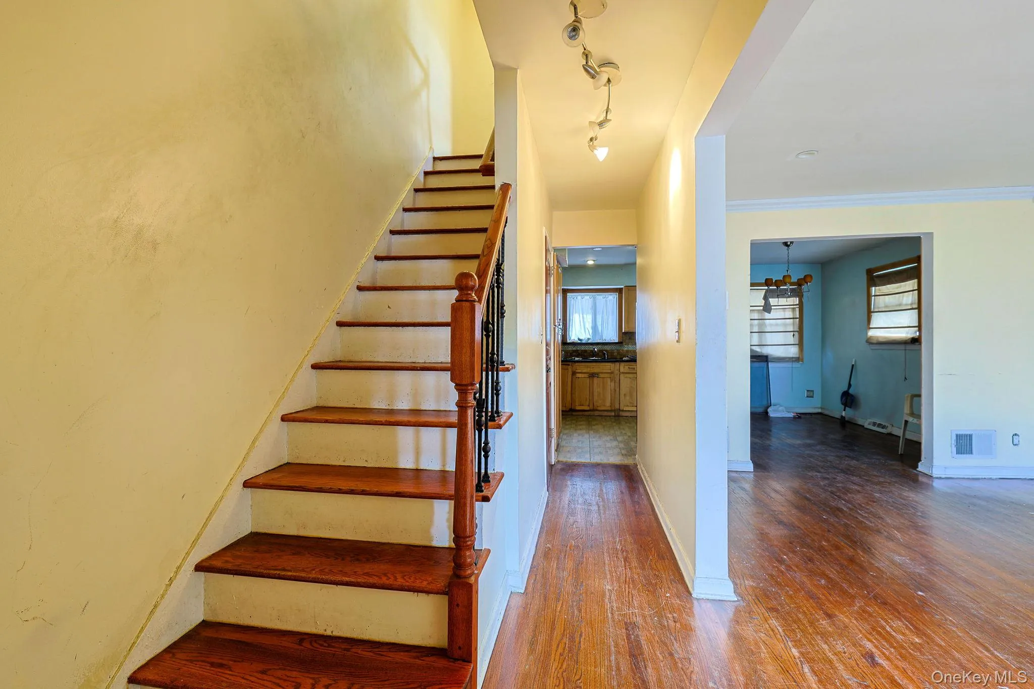 877 223rd Street, New York, NY, 3 Bedrooms Bedrooms, 6 Rooms Rooms,2 BathroomsBathrooms,Residential,For Rent,223rd,0,969557 877 223rd Street, New York, NY, 3 Bedrooms Bedrooms, 6 Rooms Rooms,2 BathroomsBathrooms,Residential,For Rent,223rd,0,969557