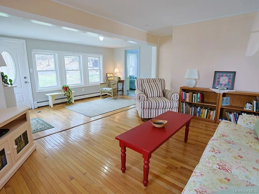 26 Sunrise Heights, Goshen, NY, 2 Bedrooms Bedrooms, 4 Rooms Rooms,1 BathroomBathrooms,Residential,For Rent,Sunrise,0,969565 26 Sunrise Heights, Goshen, NY, 2 Bedrooms Bedrooms, 4 Rooms Rooms,1 BathroomBathrooms,Residential,For Rent,Sunrise,0,969565