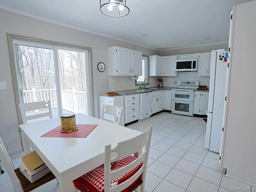 26 Sunrise Heights, Goshen, NY, 2 Bedrooms Bedrooms, 4 Rooms Rooms,1 BathroomBathrooms,Residential,For Rent,Sunrise,0,969565 26 Sunrise Heights, Goshen, NY, 2 Bedrooms Bedrooms, 4 Rooms Rooms,1 BathroomBathrooms,Residential,For Rent,Sunrise,0,969565