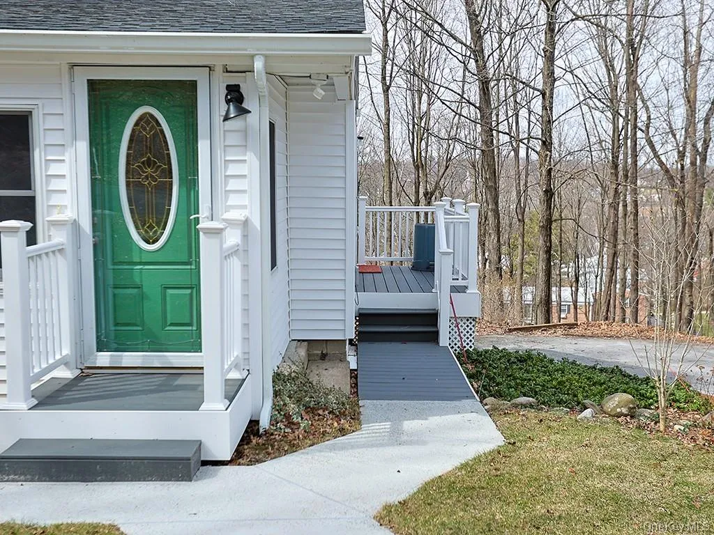 26 Sunrise Heights, Goshen, NY, 2 Bedrooms Bedrooms, 4 Rooms Rooms,1 BathroomBathrooms,Residential,For Rent,Sunrise,0,969565 26 Sunrise Heights, Goshen, NY, 2 Bedrooms Bedrooms, 4 Rooms Rooms,1 BathroomBathrooms,Residential,For Rent,Sunrise,0,969565