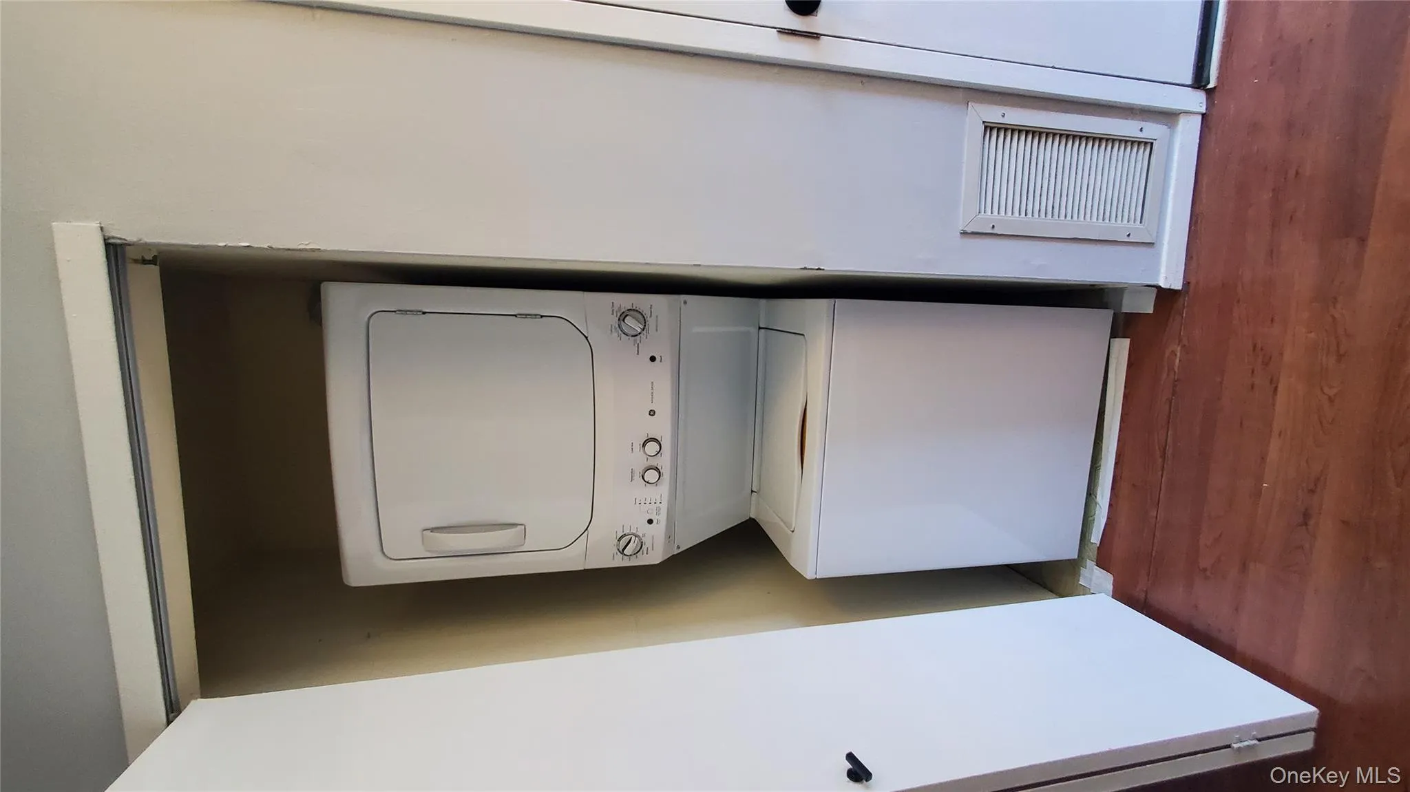 1404 Sara Circle, Brookhaven, NY, 2 Bedrooms Bedrooms, 6 Rooms Rooms,2 BathroomsBathrooms,Residential Lease,For Rent,Sara,0,969567 1404 Sara Circle, Brookhaven, NY, 2 Bedrooms Bedrooms, 6 Rooms Rooms,2 BathroomsBathrooms,Residential Lease,For Rent,Sara,0,969567