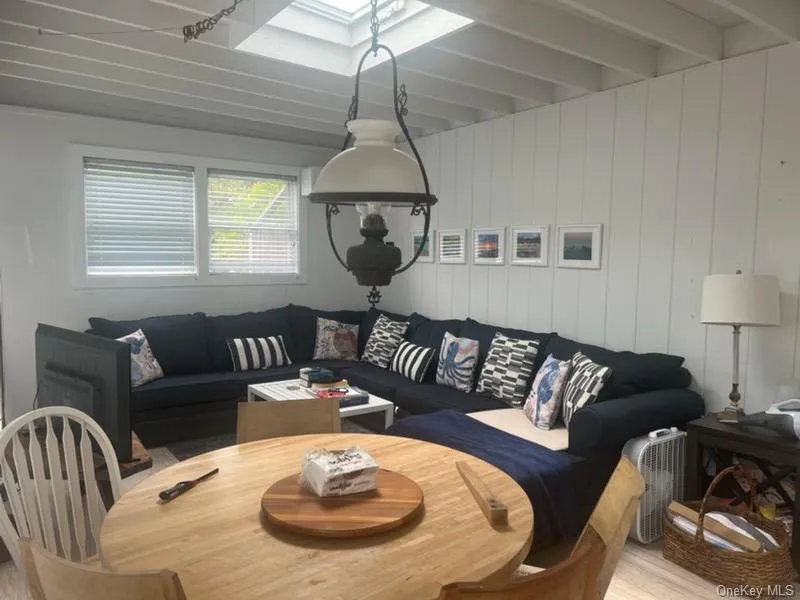 57 Juniper Avenue, Islip, NY, 3 Bedrooms Bedrooms, 5 Rooms Rooms,2 BathroomsBathrooms,Residential Lease,For Rent,Juniper,0,969569 57 Juniper Avenue, Islip, NY, 3 Bedrooms Bedrooms, 5 Rooms Rooms,2 BathroomsBathrooms,Residential Lease,For Rent,Juniper,0,969569