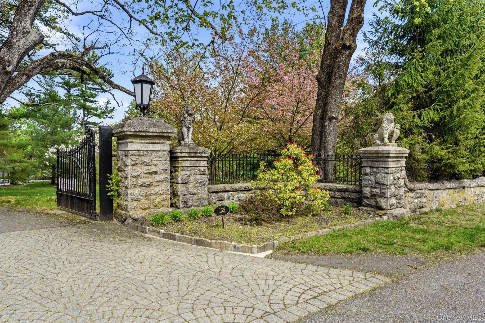 139 Scarborough Road, Ossining, NY, 14 Bedrooms Bedrooms, 20 Rooms Rooms,7 BathroomsBathrooms,Residential,For Rent,Scarborough,0,969595 139 Scarborough Road, Ossining, NY, 14 Bedrooms Bedrooms, 20 Rooms Rooms,7 BathroomsBathrooms,Residential,For Rent,Scarborough,0,969595