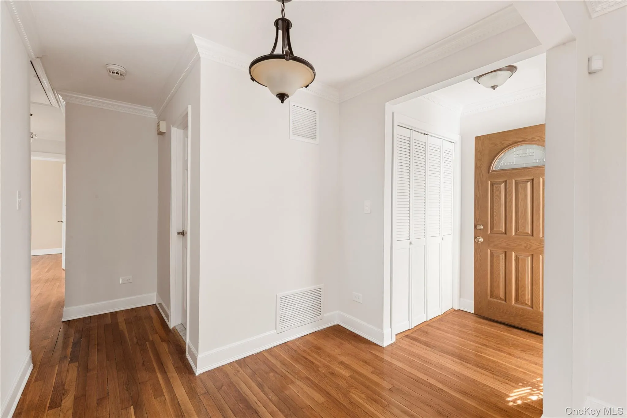 2615 Clearview Expressway, New York, NY, 3 Bedrooms Bedrooms, 8 Rooms Rooms,2 BathroomsBathrooms,Residential,For Rent,Clearview,0,969599 2615 Clearview Expressway, New York, NY, 3 Bedrooms Bedrooms, 8 Rooms Rooms,2 BathroomsBathrooms,Residential,For Rent,Clearview,0,969599