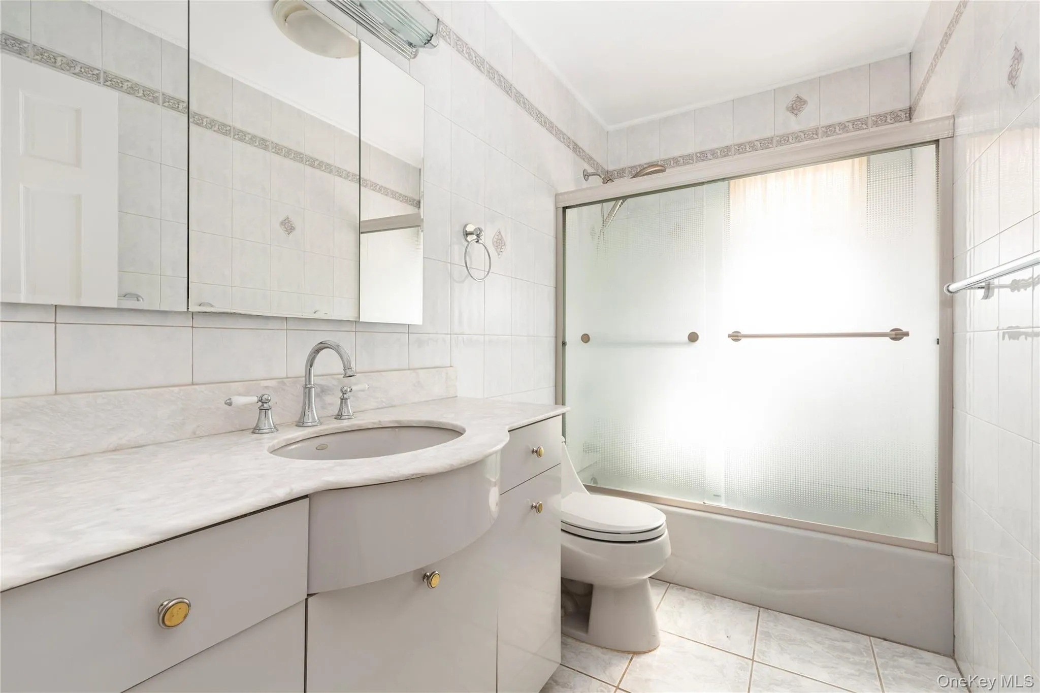 2615 Clearview Expressway, New York, NY, 3 Bedrooms Bedrooms, 8 Rooms Rooms,2 BathroomsBathrooms,Residential,For Rent,Clearview,0,969599 2615 Clearview Expressway, New York, NY, 3 Bedrooms Bedrooms, 8 Rooms Rooms,2 BathroomsBathrooms,Residential,For Rent,Clearview,0,969599