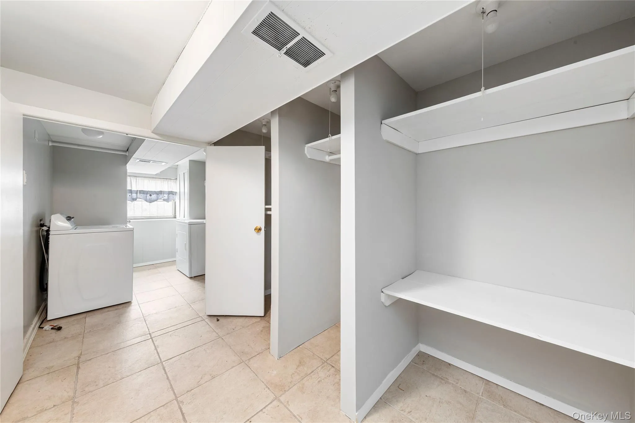 2615 Clearview Expressway, New York, NY, 3 Bedrooms Bedrooms, 8 Rooms Rooms,2 BathroomsBathrooms,Residential,For Rent,Clearview,0,969599 2615 Clearview Expressway, New York, NY, 3 Bedrooms Bedrooms, 8 Rooms Rooms,2 BathroomsBathrooms,Residential,For Rent,Clearview,0,969599