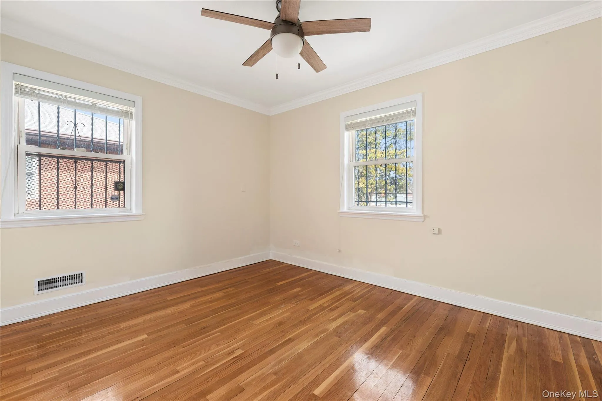 2615 Clearview Expressway, New York, NY, 3 Bedrooms Bedrooms, 8 Rooms Rooms,2 BathroomsBathrooms,Residential,For Rent,Clearview,0,969599 2615 Clearview Expressway, New York, NY, 3 Bedrooms Bedrooms, 8 Rooms Rooms,2 BathroomsBathrooms,Residential,For Rent,Clearview,0,969599