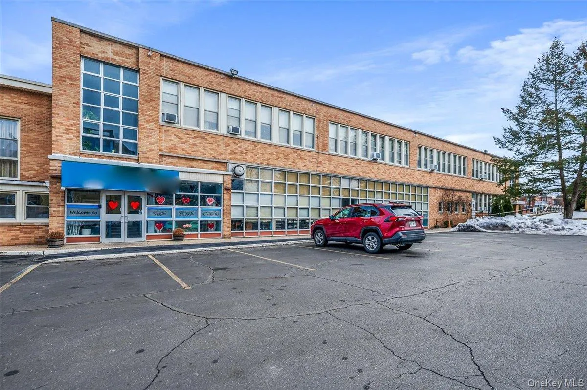 1346 Broadway, Hempstead, NY, ,Commercial Lease,For Rent,Broadway,0,969611 1346 Broadway, Hempstead, NY, ,Commercial Lease,For Rent,Broadway,0,969611