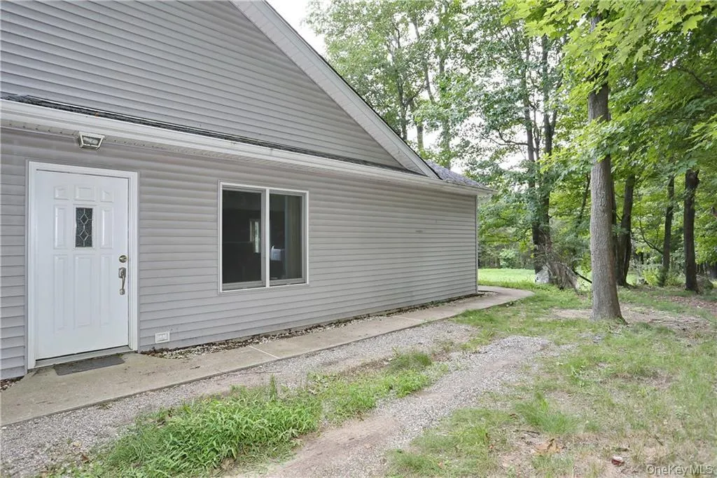 80 Old Quaker Hill Road, Monroe, NY, 2 Bedrooms Bedrooms, 5 Rooms Rooms,1 BathroomBathrooms,Residential Lease,For Rent,Old Quaker Hill,0,969636 80 Old Quaker Hill Road, Monroe, NY, 2 Bedrooms Bedrooms, 5 Rooms Rooms,1 BathroomBathrooms,Residential Lease,For Rent,Old Quaker Hill,0,969636