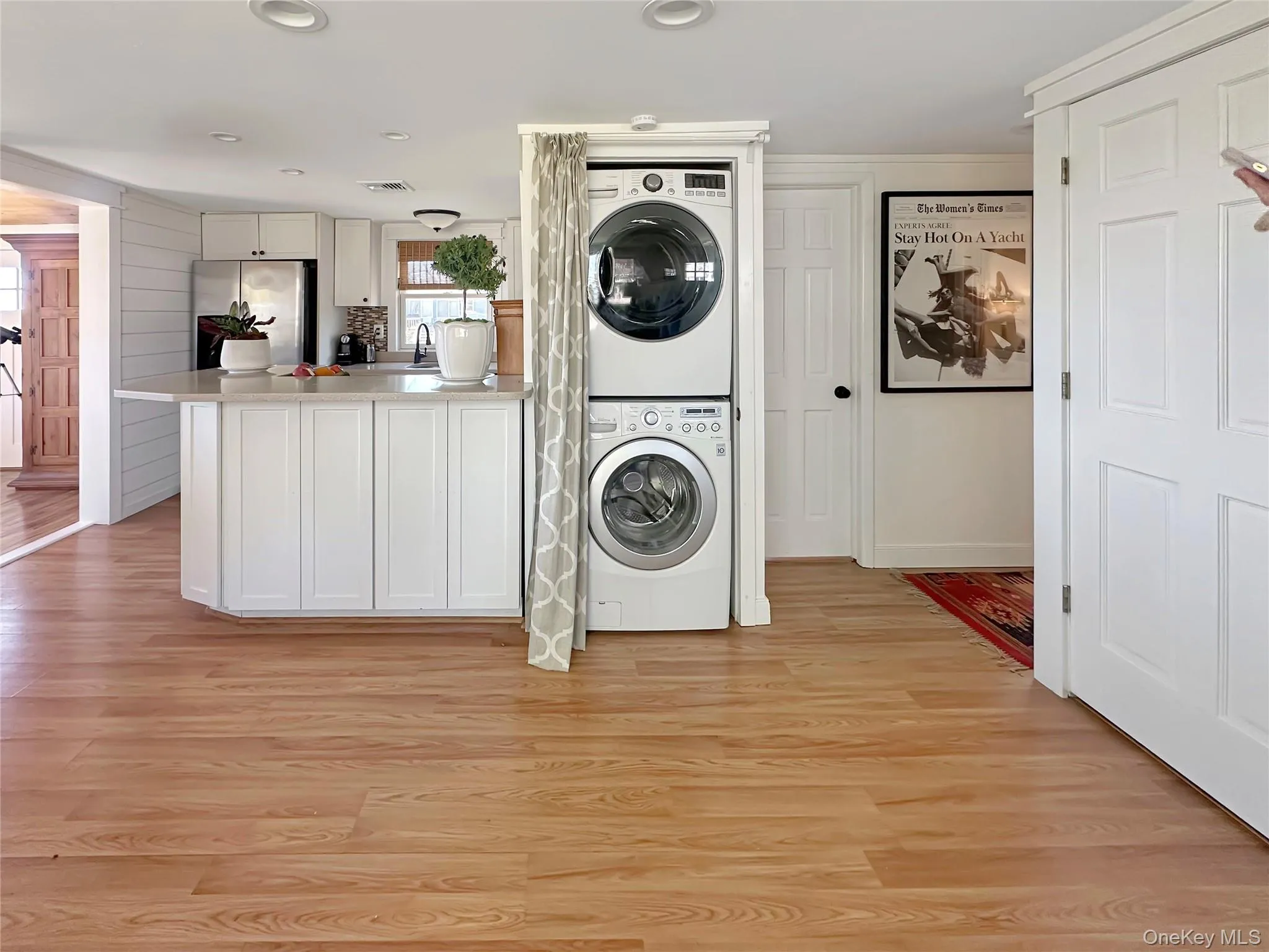 57 Nash Avenue, Southampton, NY, 2 Bedrooms Bedrooms, 5 Rooms Rooms,1 BathroomBathrooms,Residential Lease,For Rent,Nash,0,969644 57 Nash Avenue, Southampton, NY, 2 Bedrooms Bedrooms, 5 Rooms Rooms,1 BathroomBathrooms,Residential Lease,For Rent,Nash,0,969644