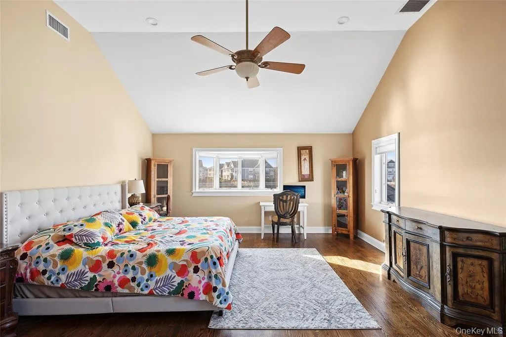 4 Quebec Road, Hempstead, NY, 4 Bedrooms Bedrooms, 8 Rooms Rooms,2 BathroomsBathrooms,Residential,For Rent,Quebec,0,969650 4 Quebec Road, Hempstead, NY, 4 Bedrooms Bedrooms, 8 Rooms Rooms,2 BathroomsBathrooms,Residential,For Rent,Quebec,0,969650