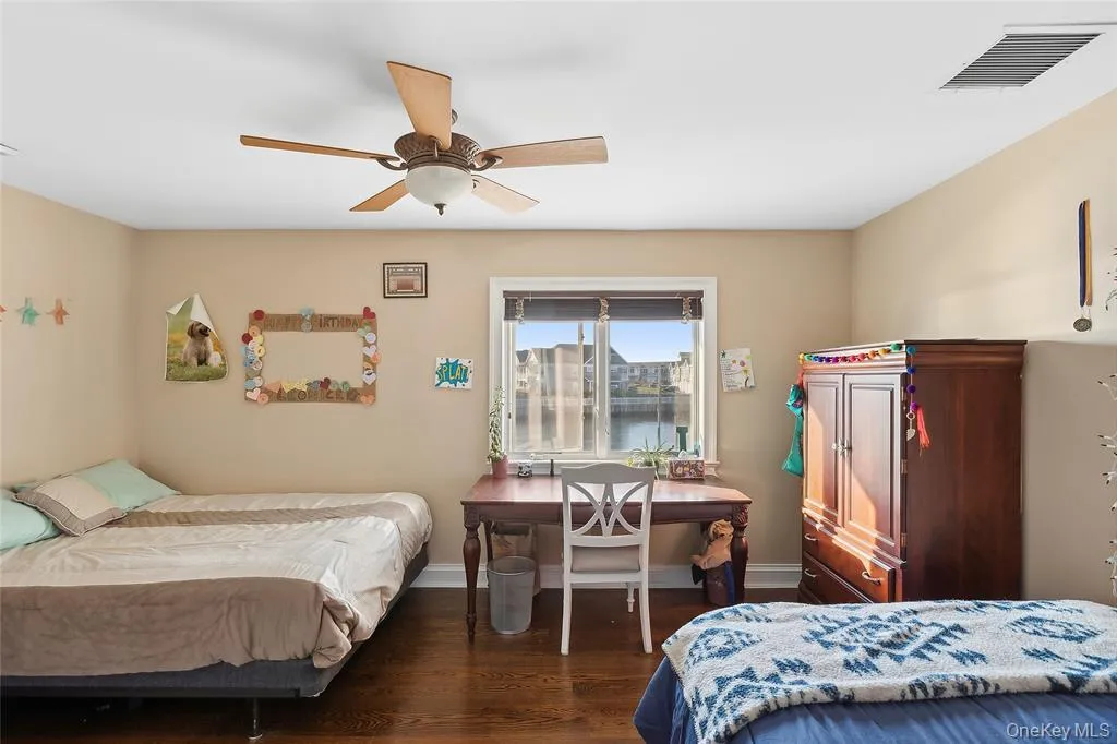 4 Quebec Road, Hempstead, NY, 4 Bedrooms Bedrooms, 8 Rooms Rooms,2 BathroomsBathrooms,Residential,For Rent,Quebec,0,969650 4 Quebec Road, Hempstead, NY, 4 Bedrooms Bedrooms, 8 Rooms Rooms,2 BathroomsBathrooms,Residential,For Rent,Quebec,0,969650