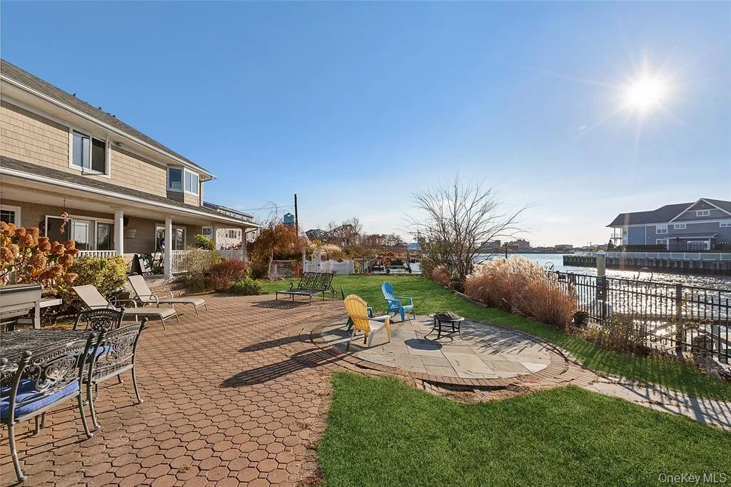 4 Quebec Road, Hempstead, NY, 4 Bedrooms Bedrooms, 8 Rooms Rooms,2 BathroomsBathrooms,Residential,For Rent,Quebec,0,969650 4 Quebec Road, Hempstead, NY, 4 Bedrooms Bedrooms, 8 Rooms Rooms,2 BathroomsBathrooms,Residential,For Rent,Quebec,0,969650