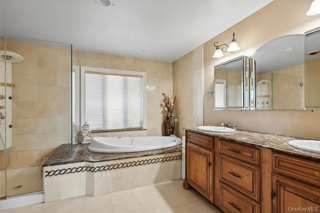 4 Quebec Road, Hempstead, NY, 4 Bedrooms Bedrooms, 8 Rooms Rooms,2 BathroomsBathrooms,Residential,For Rent,Quebec,0,969650 4 Quebec Road, Hempstead, NY, 4 Bedrooms Bedrooms, 8 Rooms Rooms,2 BathroomsBathrooms,Residential,For Rent,Quebec,0,969650