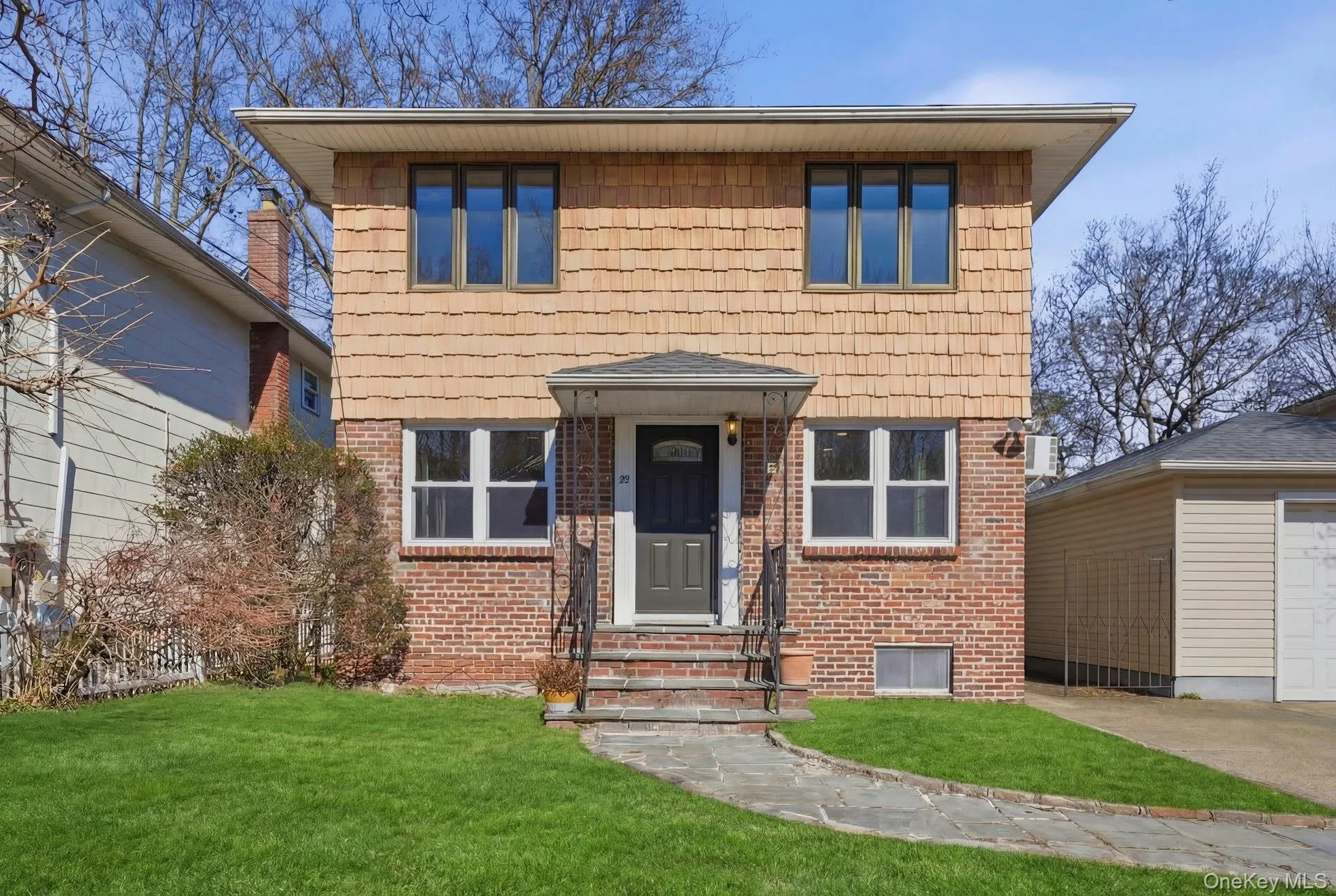 35 Yennicock Avenue, North Hempstead, NY, 2 Bedrooms Bedrooms, 7 Rooms Rooms,2 BathroomsBathrooms,Residential Lease,For Rent,Yennicock,0,969666 35 Yennicock Avenue, North Hempstead, NY, 2 Bedrooms Bedrooms, 7 Rooms Rooms,2 BathroomsBathrooms,Residential Lease,For Rent,Yennicock,0,969666