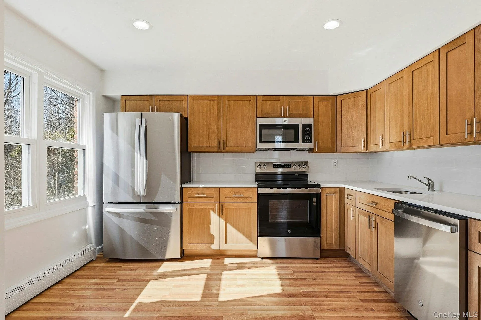 35 Yennicock Avenue, North Hempstead, NY, 2 Bedrooms Bedrooms, 7 Rooms Rooms,2 BathroomsBathrooms,Residential Lease,For Rent,Yennicock,0,969666 35 Yennicock Avenue, North Hempstead, NY, 2 Bedrooms Bedrooms, 7 Rooms Rooms,2 BathroomsBathrooms,Residential Lease,For Rent,Yennicock,0,969666