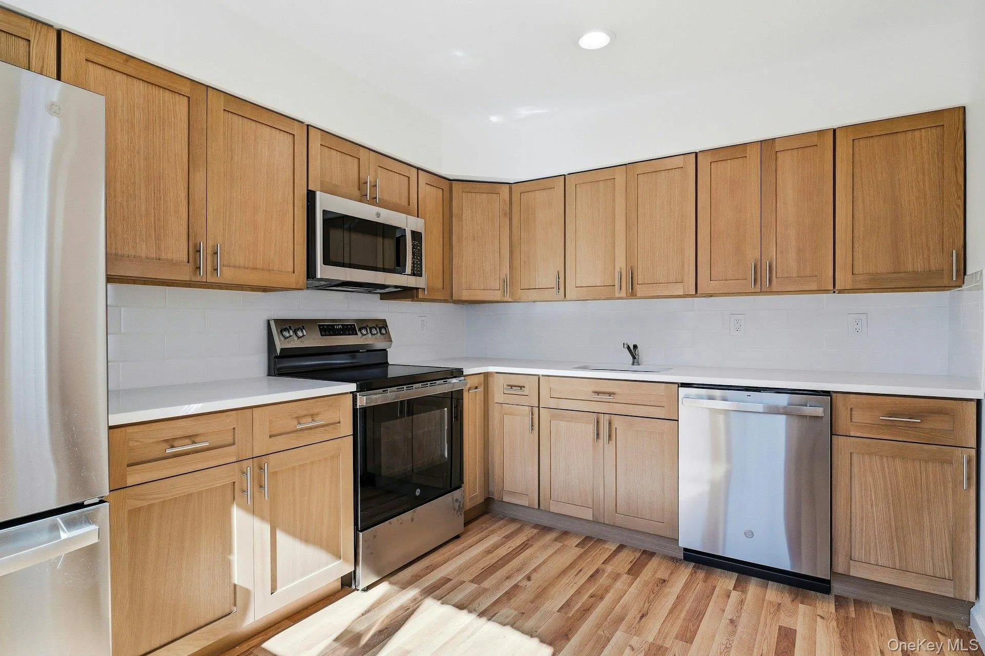 35 Yennicock Avenue, North Hempstead, NY, 2 Bedrooms Bedrooms, 7 Rooms Rooms,2 BathroomsBathrooms,Residential Lease,For Rent,Yennicock,0,969666 35 Yennicock Avenue, North Hempstead, NY, 2 Bedrooms Bedrooms, 7 Rooms Rooms,2 BathroomsBathrooms,Residential Lease,For Rent,Yennicock,0,969666