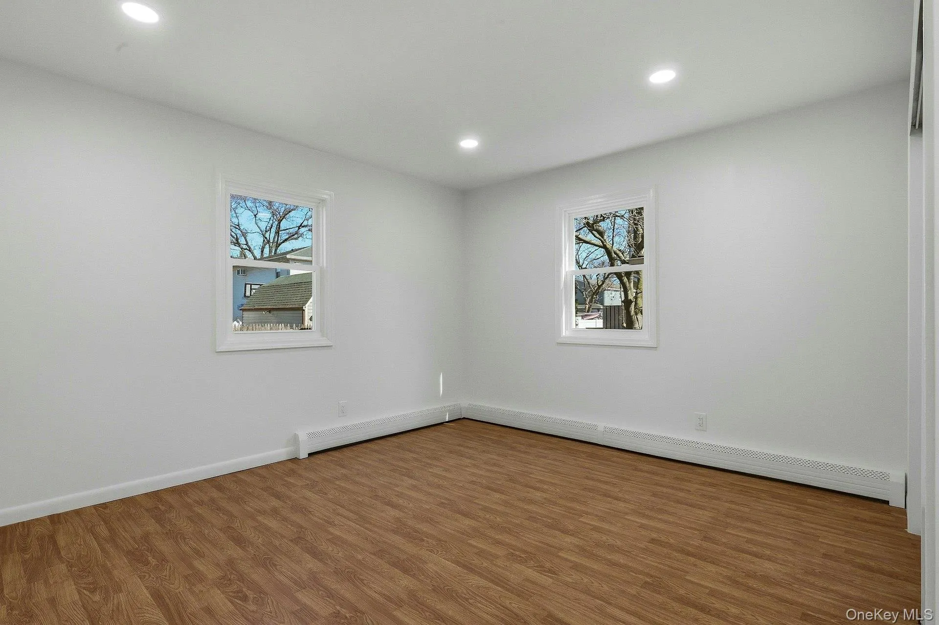 35 Yennicock Avenue, North Hempstead, NY, 2 Bedrooms Bedrooms, 7 Rooms Rooms,2 BathroomsBathrooms,Residential Lease,For Rent,Yennicock,0,969666 35 Yennicock Avenue, North Hempstead, NY, 2 Bedrooms Bedrooms, 7 Rooms Rooms,2 BathroomsBathrooms,Residential Lease,For Rent,Yennicock,0,969666