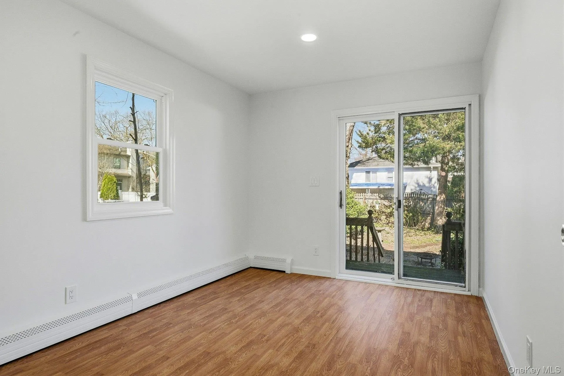 35 Yennicock Avenue, North Hempstead, NY, 2 Bedrooms Bedrooms, 7 Rooms Rooms,2 BathroomsBathrooms,Residential Lease,For Rent,Yennicock,0,969666 35 Yennicock Avenue, North Hempstead, NY, 2 Bedrooms Bedrooms, 7 Rooms Rooms,2 BathroomsBathrooms,Residential Lease,For Rent,Yennicock,0,969666