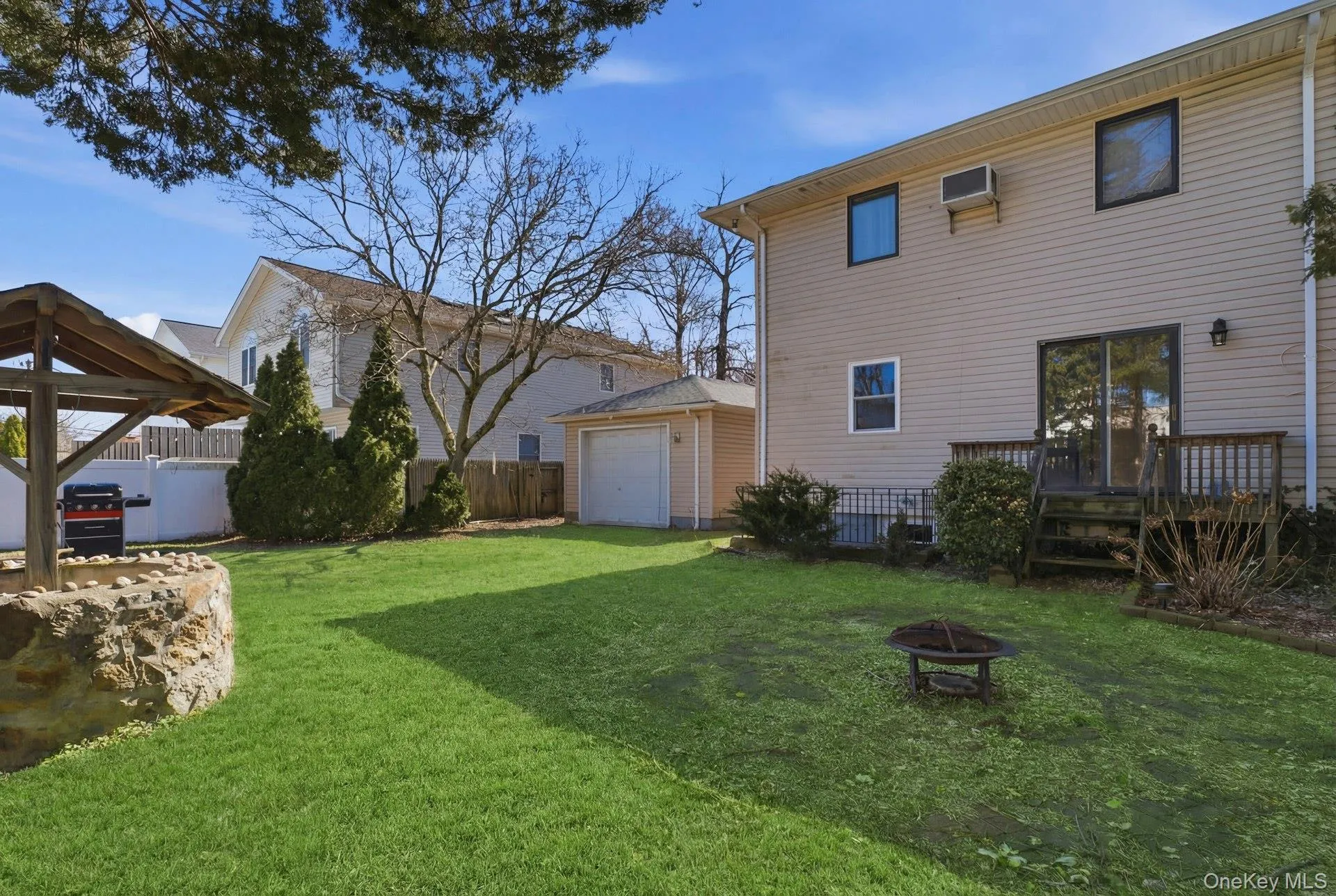 35 Yennicock Avenue, North Hempstead, NY, 2 Bedrooms Bedrooms, 7 Rooms Rooms,2 BathroomsBathrooms,Residential Lease,For Rent,Yennicock,0,969666 35 Yennicock Avenue, North Hempstead, NY, 2 Bedrooms Bedrooms, 7 Rooms Rooms,2 BathroomsBathrooms,Residential Lease,For Rent,Yennicock,0,969666