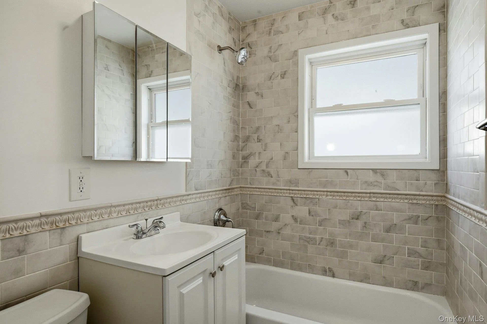 35 Yennicock Avenue, North Hempstead, NY, 2 Bedrooms Bedrooms, 7 Rooms Rooms,2 BathroomsBathrooms,Residential Lease,For Rent,Yennicock,0,969666 35 Yennicock Avenue, North Hempstead, NY, 2 Bedrooms Bedrooms, 7 Rooms Rooms,2 BathroomsBathrooms,Residential Lease,For Rent,Yennicock,0,969666