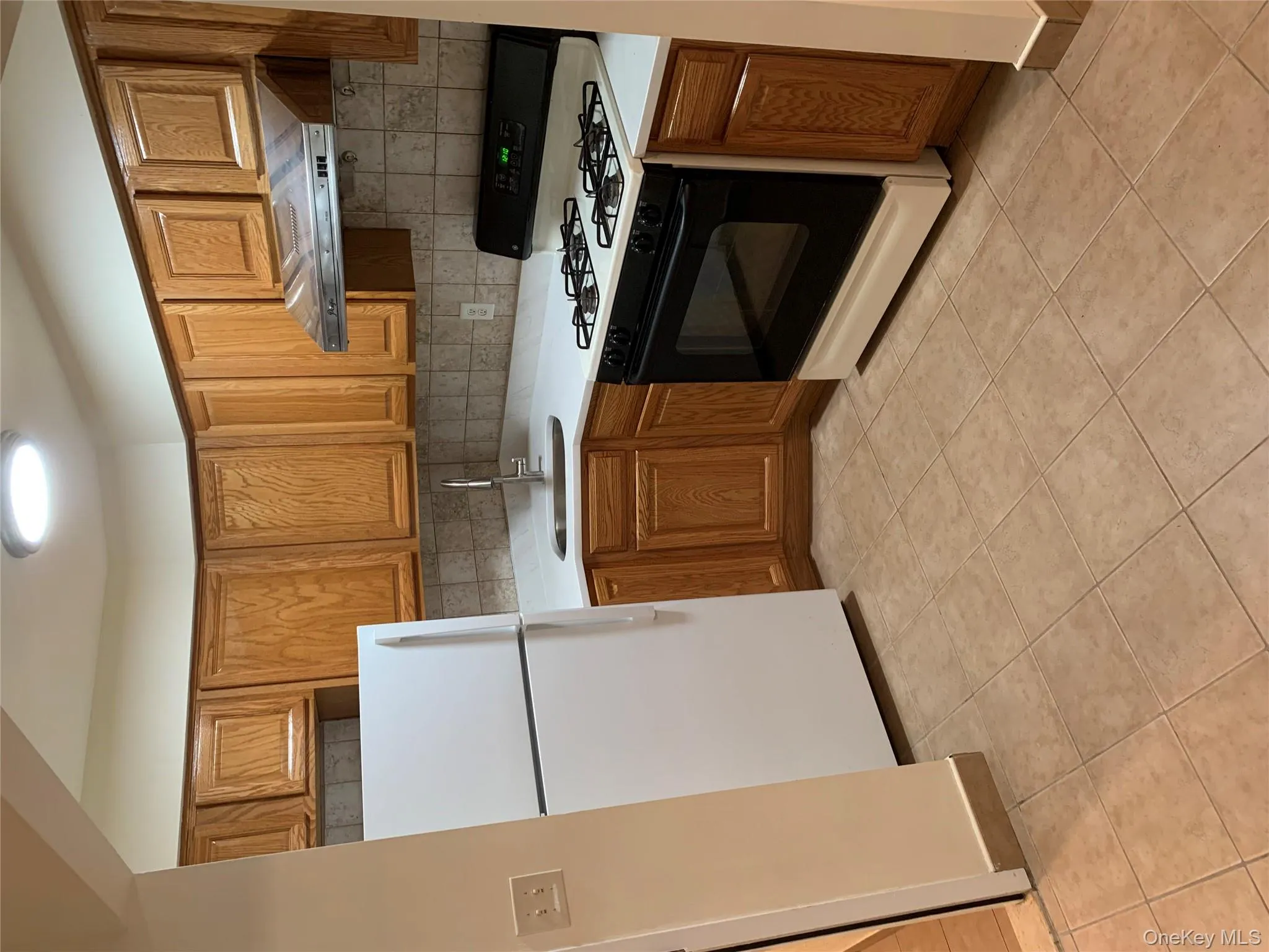 8417 Lander Street, New York, NY, 1 Bedroom Bedrooms, 3 Rooms Rooms,1 BathroomBathrooms,Residential Lease,For Rent,Lander,0,969667 8417 Lander Street, New York, NY, 1 Bedroom Bedrooms, 3 Rooms Rooms,1 BathroomBathrooms,Residential Lease,For Rent,Lander,0,969667