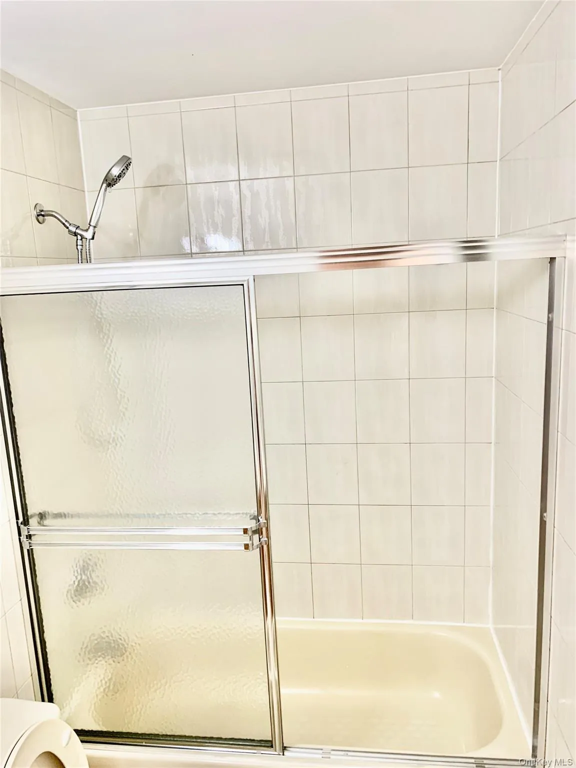 8417 Lander Street, New York, NY, 1 Bedroom Bedrooms, 3 Rooms Rooms,1 BathroomBathrooms,Residential Lease,For Rent,Lander,0,969667 8417 Lander Street, New York, NY, 1 Bedroom Bedrooms, 3 Rooms Rooms,1 BathroomBathrooms,Residential Lease,For Rent,Lander,0,969667