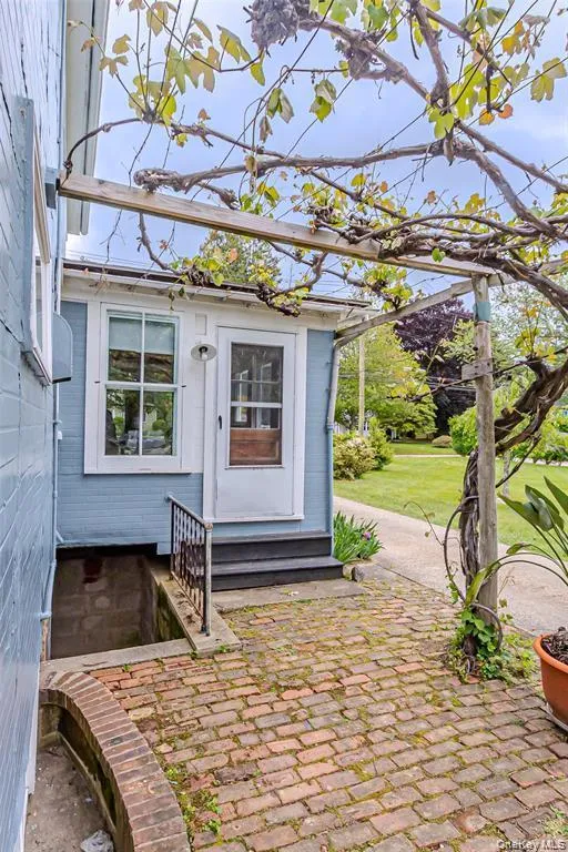 630 New Suffolk Road, Southold, NY, 4 Bedrooms Bedrooms, 8 Rooms Rooms,2 BathroomsBathrooms,Residential,For Rent,New Suffolk,0,969684 630 New Suffolk Road, Southold, NY, 4 Bedrooms Bedrooms, 8 Rooms Rooms,2 BathroomsBathrooms,Residential,For Rent,New Suffolk,0,969684