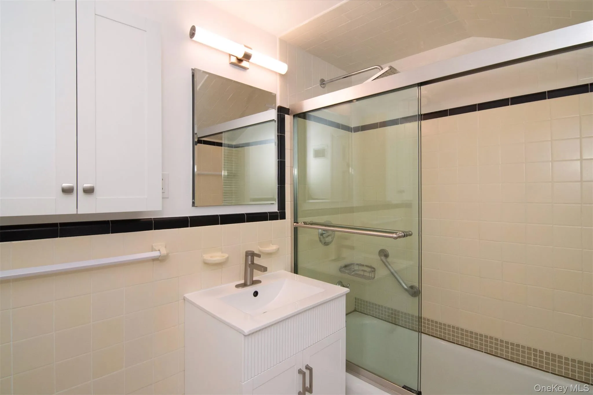 Hall bath with tub and shower Hall bath with tub and shower