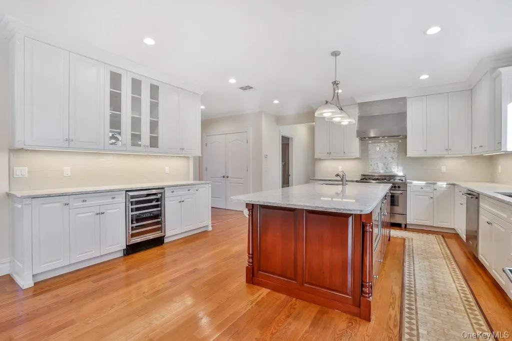 34 Renfrew Road, Clarkstown, NY, 5 Bedrooms Bedrooms, 18 Rooms Rooms,6 BathroomsBathrooms,Residential Lease,For Rent,Renfrew,0,969687 34 Renfrew Road, Clarkstown, NY, 5 Bedrooms Bedrooms, 18 Rooms Rooms,6 BathroomsBathrooms,Residential Lease,For Rent,Renfrew,0,969687