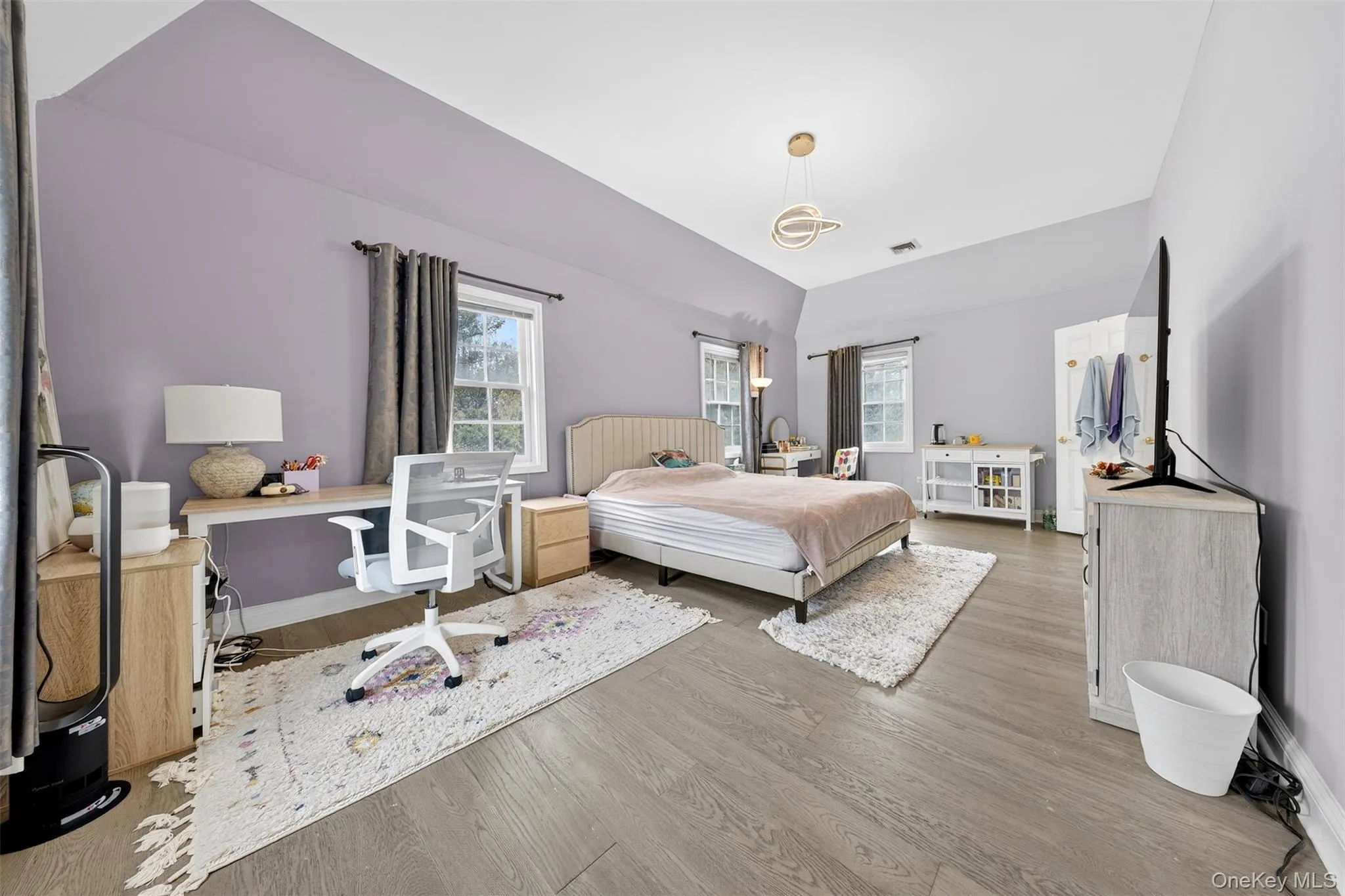 14 Mackay Way, North Hempstead, NY, 4 Bedrooms Bedrooms, 9 Rooms Rooms,2 BathroomsBathrooms,Residential,For Rent,Mackay,0,969704 14 Mackay Way, North Hempstead, NY, 4 Bedrooms Bedrooms, 9 Rooms Rooms,2 BathroomsBathrooms,Residential,For Rent,Mackay,0,969704