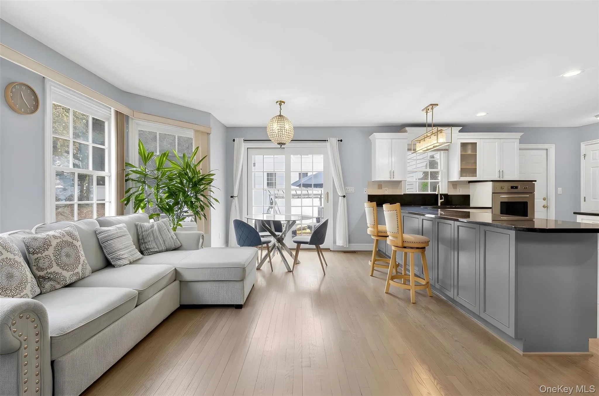 14 Mackay Way, North Hempstead, NY, 4 Bedrooms Bedrooms, 9 Rooms Rooms,2 BathroomsBathrooms,Residential,For Rent,Mackay,0,969704 14 Mackay Way, North Hempstead, NY, 4 Bedrooms Bedrooms, 9 Rooms Rooms,2 BathroomsBathrooms,Residential,For Rent,Mackay,0,969704