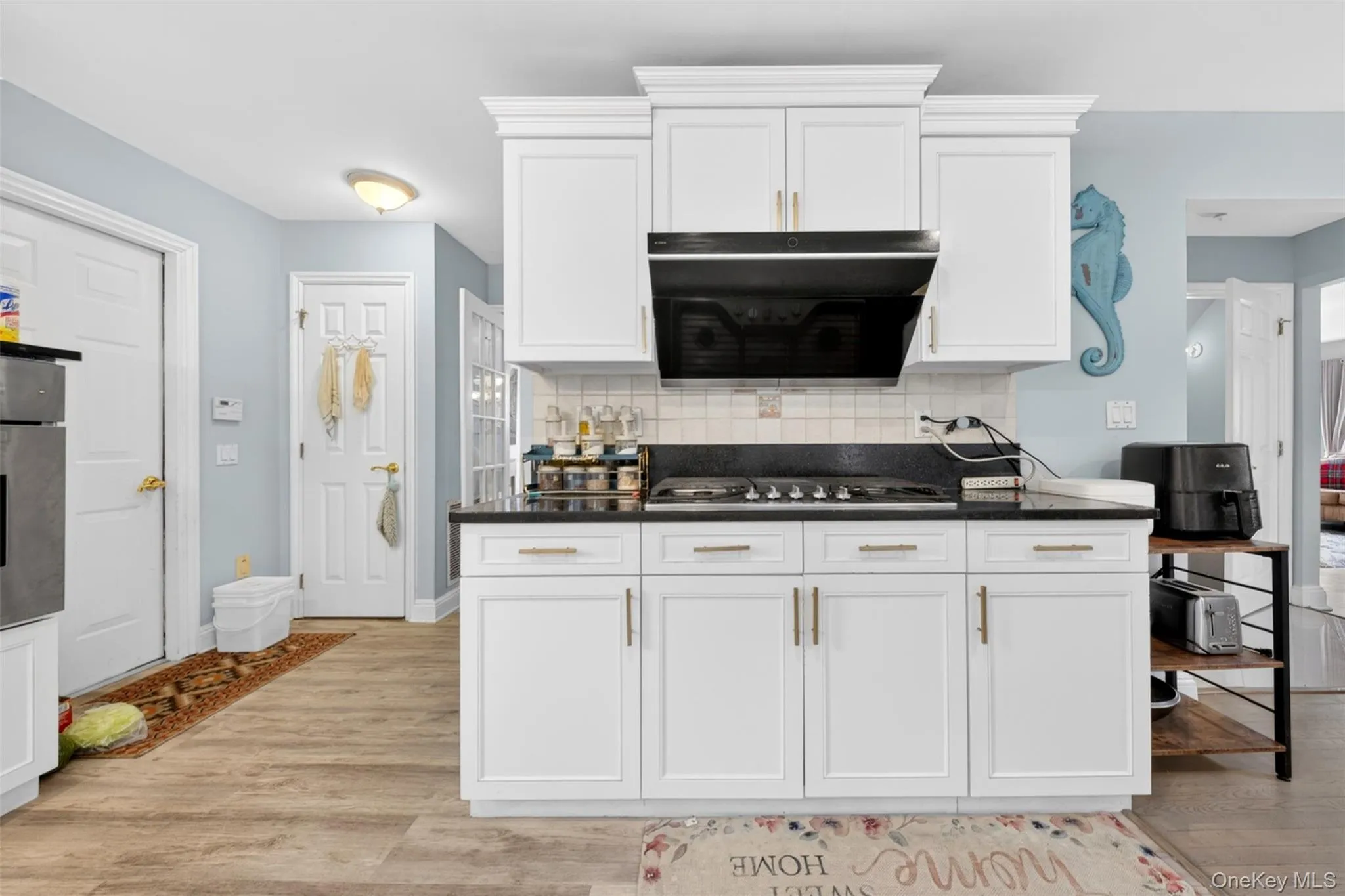 14 Mackay Way, North Hempstead, NY, 4 Bedrooms Bedrooms, 9 Rooms Rooms,2 BathroomsBathrooms,Residential,For Rent,Mackay,0,969704 14 Mackay Way, North Hempstead, NY, 4 Bedrooms Bedrooms, 9 Rooms Rooms,2 BathroomsBathrooms,Residential,For Rent,Mackay,0,969704