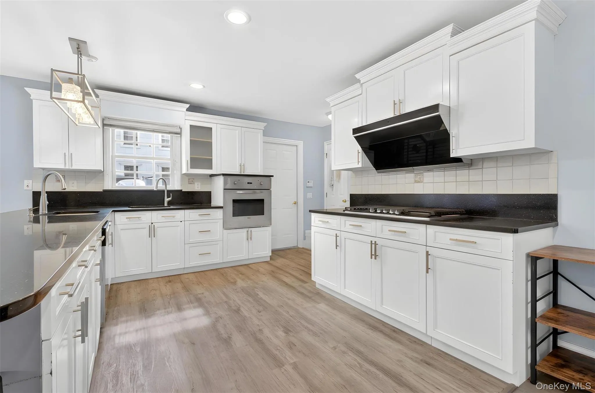 14 Mackay Way, North Hempstead, NY, 4 Bedrooms Bedrooms, 9 Rooms Rooms,2 BathroomsBathrooms,Residential,For Rent,Mackay,0,969704 14 Mackay Way, North Hempstead, NY, 4 Bedrooms Bedrooms, 9 Rooms Rooms,2 BathroomsBathrooms,Residential,For Rent,Mackay,0,969704