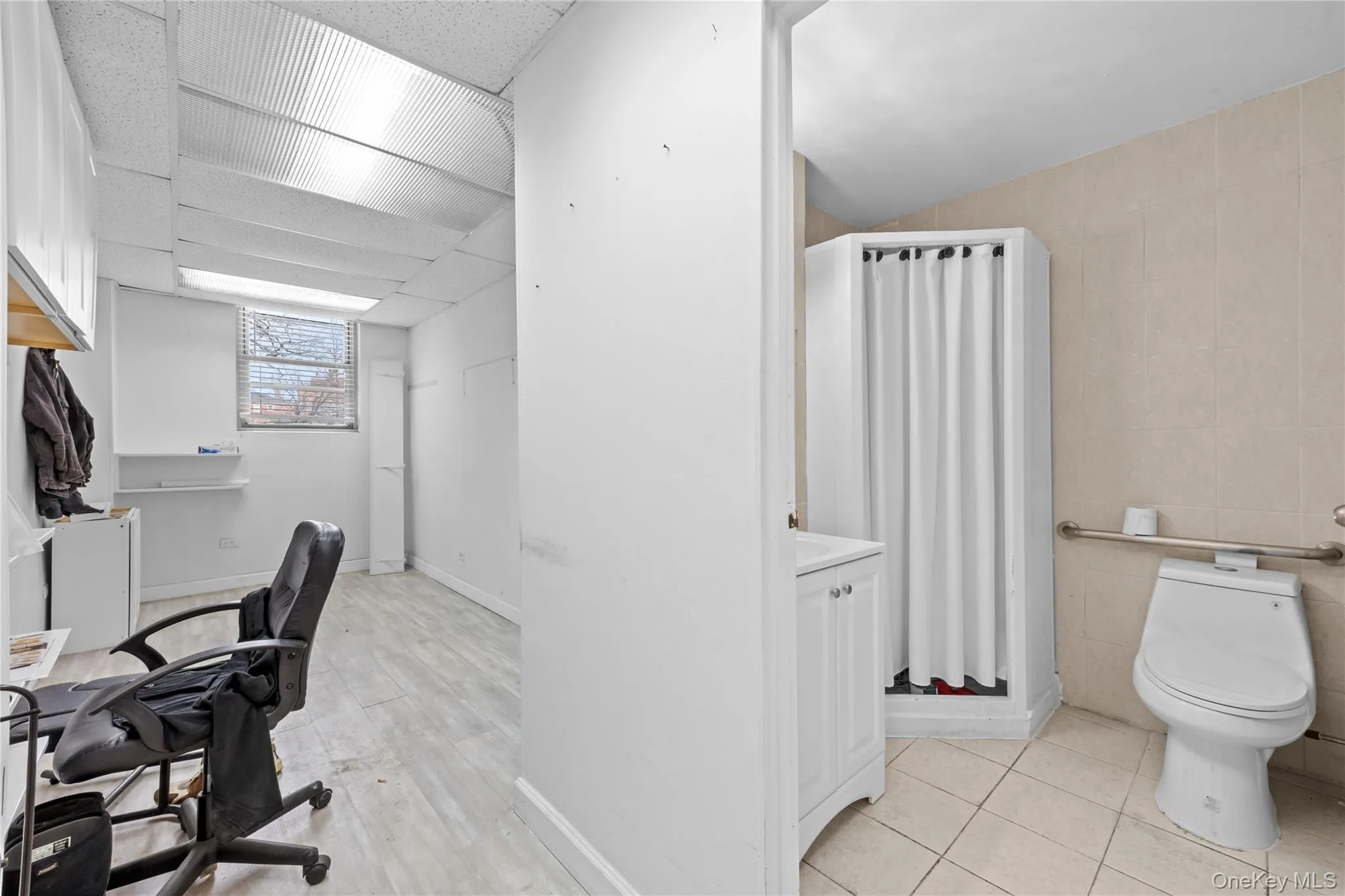 15611 Aguilar Avenue, New York, NY, ,Commercial Lease,For Rent,Aguilar,0,969705 15611 Aguilar Avenue, New York, NY, ,Commercial Lease,For Rent,Aguilar,0,969705