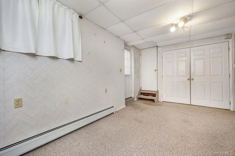 356 Oakleigh Avenue, Riverhead, NY, 3 Bedrooms Bedrooms, 7 Rooms Rooms,2 BathroomsBathrooms,Residential,For Rent,Oakleigh,0,969723 356 Oakleigh Avenue, Riverhead, NY, 3 Bedrooms Bedrooms, 7 Rooms Rooms,2 BathroomsBathrooms,Residential,For Rent,Oakleigh,0,969723