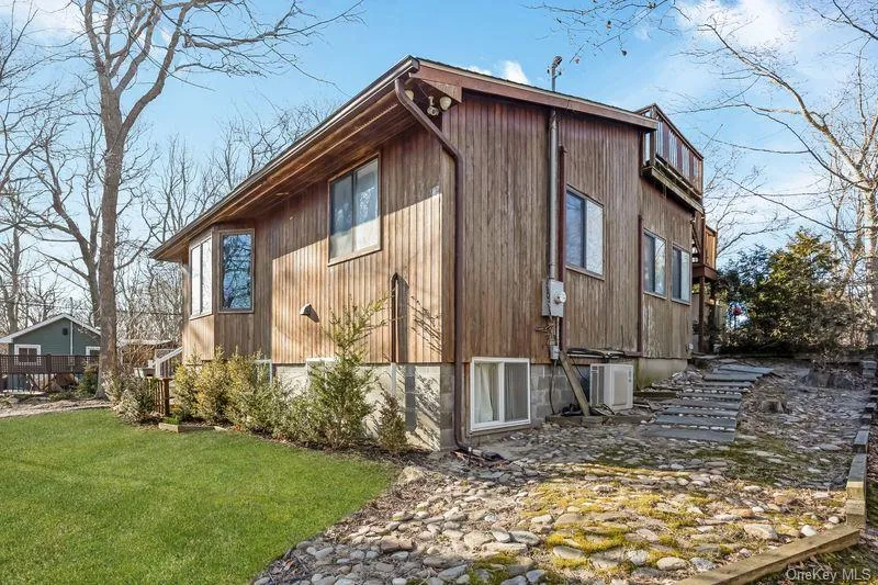 356 Oakleigh Avenue, Riverhead, NY, 3 Bedrooms Bedrooms, 7 Rooms Rooms,2 BathroomsBathrooms,Residential,For Rent,Oakleigh,0,969723 356 Oakleigh Avenue, Riverhead, NY, 3 Bedrooms Bedrooms, 7 Rooms Rooms,2 BathroomsBathrooms,Residential,For Rent,Oakleigh,0,969723