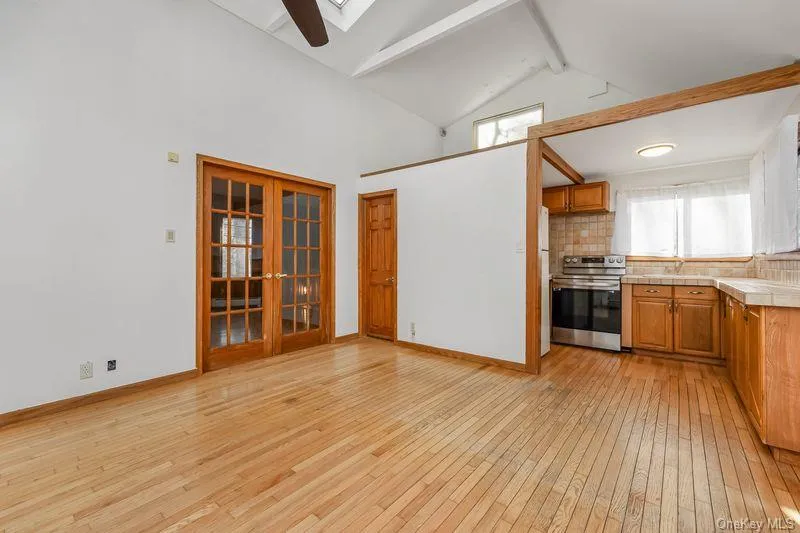356 Oakleigh Avenue, Riverhead, NY, 3 Bedrooms Bedrooms, 7 Rooms Rooms,2 BathroomsBathrooms,Residential,For Rent,Oakleigh,0,969723 356 Oakleigh Avenue, Riverhead, NY, 3 Bedrooms Bedrooms, 7 Rooms Rooms,2 BathroomsBathrooms,Residential,For Rent,Oakleigh,0,969723