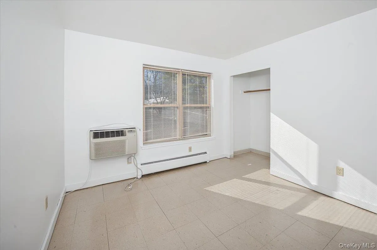 501 Maplewood Gardens, Clarkstown, NY, 3 Bedrooms Bedrooms, 8 Rooms Rooms,1 BathroomBathrooms,Residential Lease,For Rent,Maplewood Gardens,0,969728 501 Maplewood Gardens, Clarkstown, NY, 3 Bedrooms Bedrooms, 8 Rooms Rooms,1 BathroomBathrooms,Residential Lease,For Rent,Maplewood Gardens,0,969728