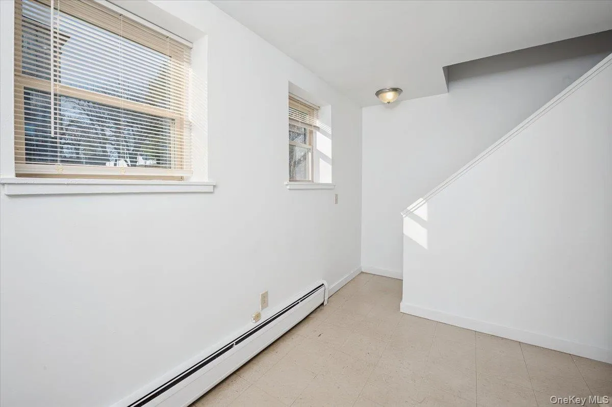 501 Maplewood Gardens, Clarkstown, NY, 3 Bedrooms Bedrooms, 8 Rooms Rooms,1 BathroomBathrooms,Residential Lease,For Rent,Maplewood Gardens,0,969728 501 Maplewood Gardens, Clarkstown, NY, 3 Bedrooms Bedrooms, 8 Rooms Rooms,1 BathroomBathrooms,Residential Lease,For Rent,Maplewood Gardens,0,969728