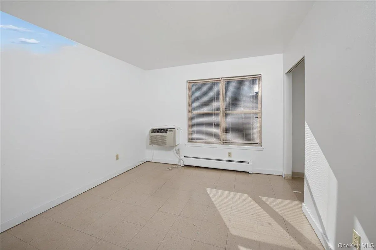 501 Maplewood Gardens, Clarkstown, NY, 3 Bedrooms Bedrooms, 8 Rooms Rooms,1 BathroomBathrooms,Residential Lease,For Rent,Maplewood Gardens,0,969728 501 Maplewood Gardens, Clarkstown, NY, 3 Bedrooms Bedrooms, 8 Rooms Rooms,1 BathroomBathrooms,Residential Lease,For Rent,Maplewood Gardens,0,969728