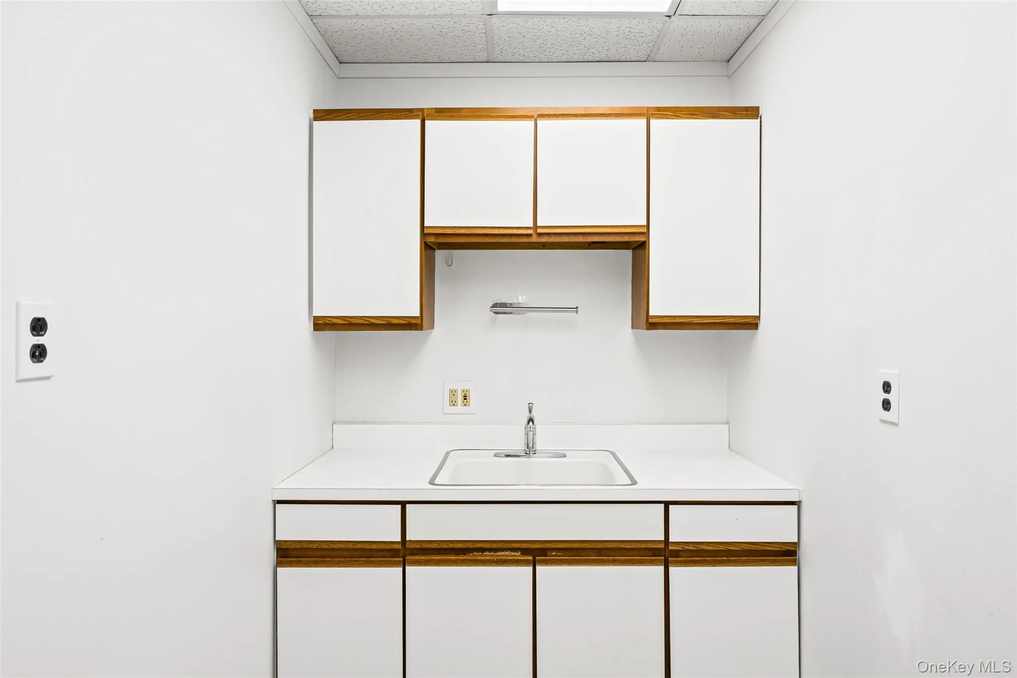 100 2nd Street, North Hempstead, NY, ,Commercial Lease,For Rent,2nd,0,969732 100 2nd Street, North Hempstead, NY, ,Commercial Lease,For Rent,2nd,0,969732