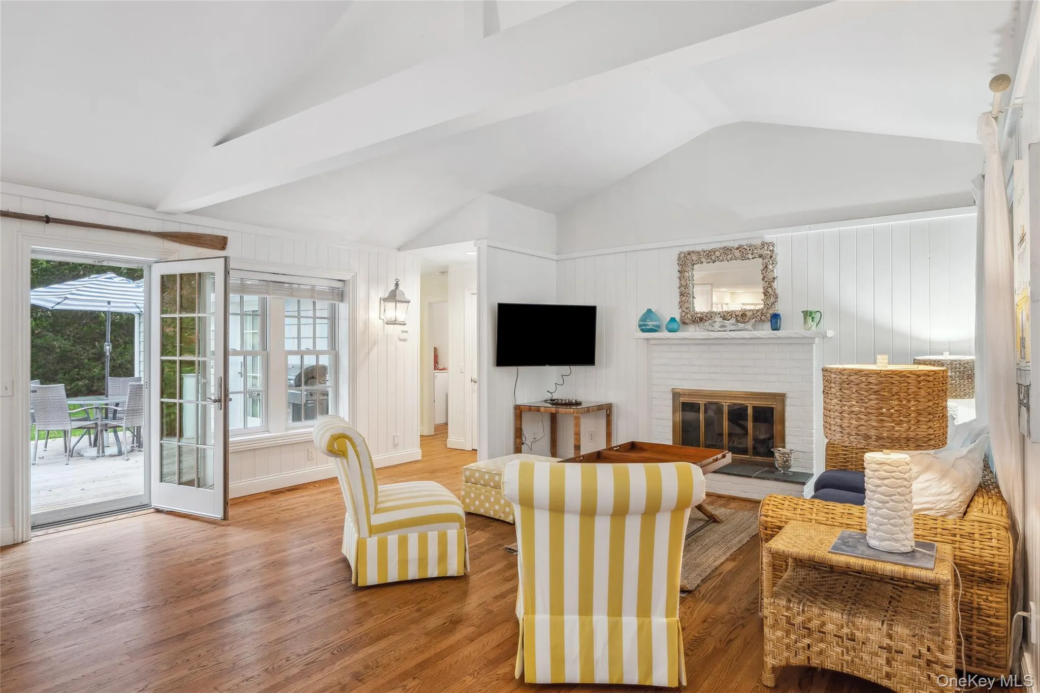 73 Beach Road, Southampton, NY, 3 Bedrooms Bedrooms, 5 Rooms Rooms,2 BathroomsBathrooms,Residential Lease,For Rent,Beach,0,969750 73 Beach Road, Southampton, NY, 3 Bedrooms Bedrooms, 5 Rooms Rooms,2 BathroomsBathrooms,Residential Lease,For Rent,Beach,0,969750